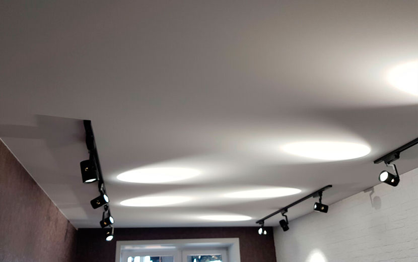 Сатиновые натяжные потолки в студию Минск